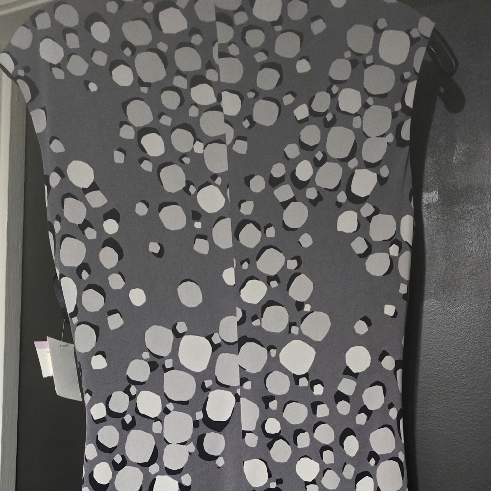 NWT Anne Klein Gray and White Patterned Dress - Picture 2 of 3